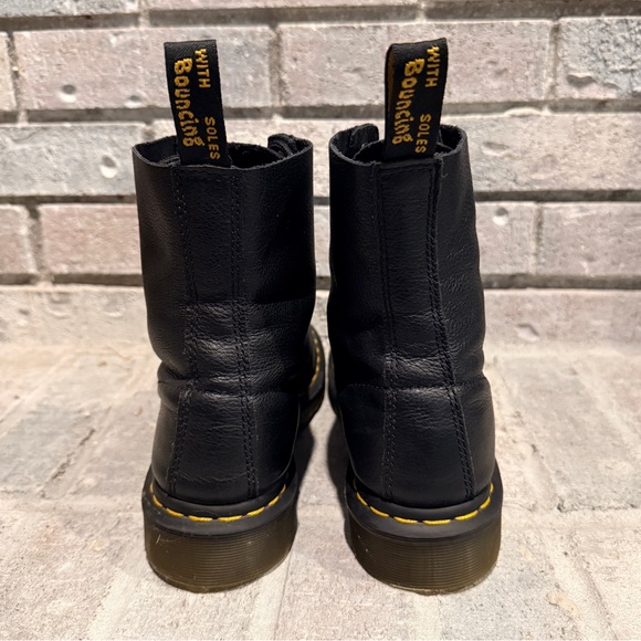 Dr. Martens 1460 Black Leather 8-Eye Yellow Stitch Combat Boots Women’s 8 /EU 39 - Picture 6 of 10